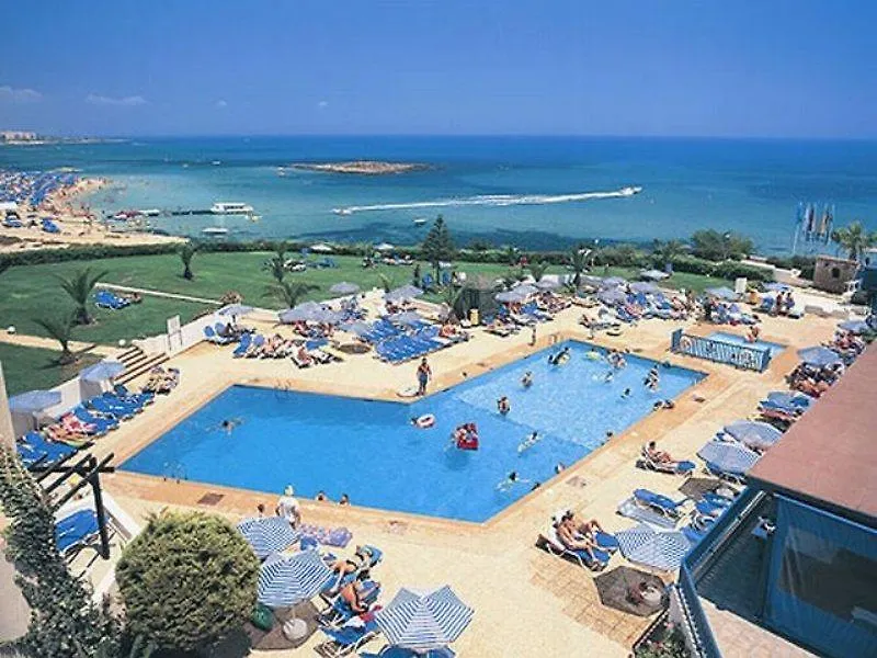 Louis King Alkinoos location